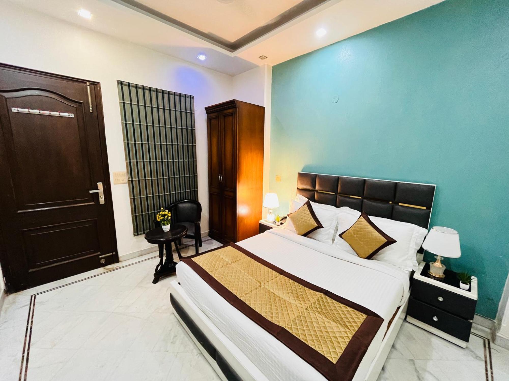South Inn - Green Park Near Hauz Khas South Delhi Нью-Дели Экстерьер фото