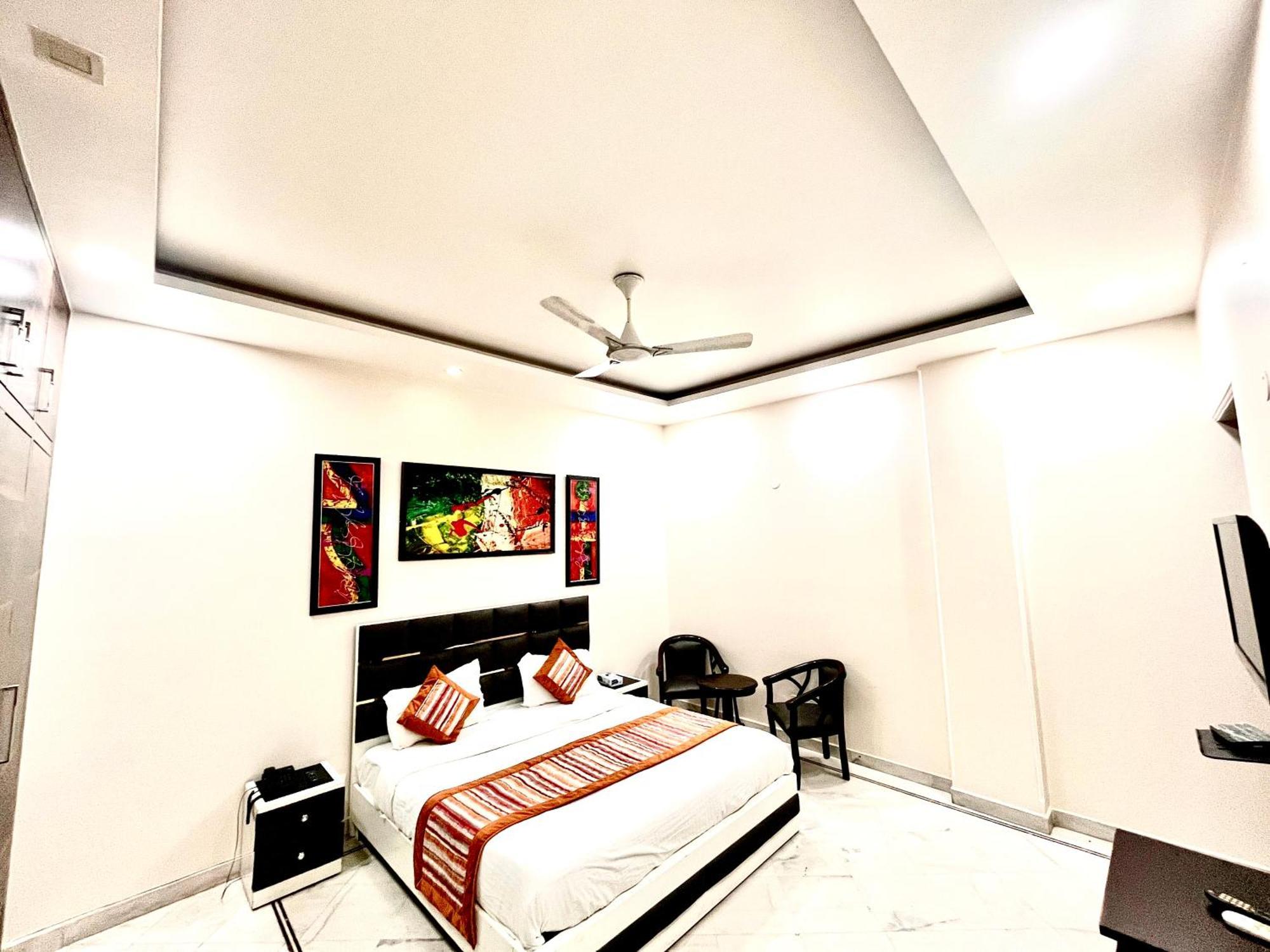 South Inn - Green Park Near Hauz Khas South Delhi Нью-Дели Экстерьер фото