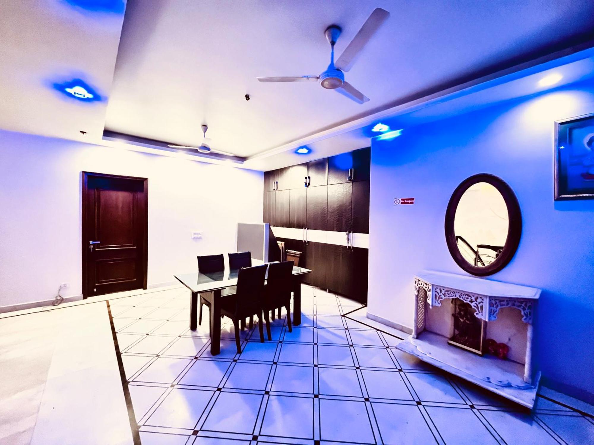 South Inn - Green Park Near Hauz Khas South Delhi Нью-Дели Экстерьер фото