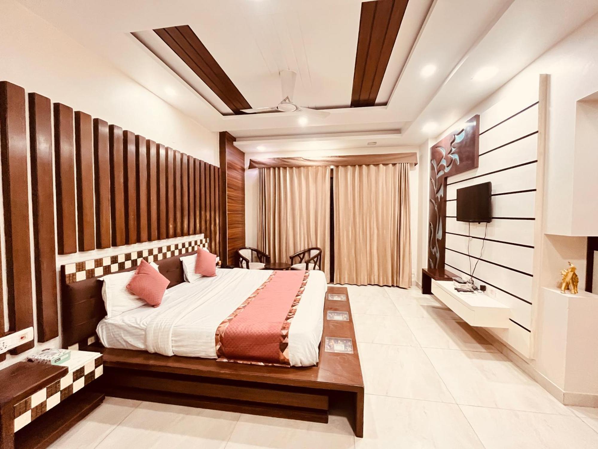 South Inn - Green Park Near Hauz Khas South Delhi Нью-Дели Экстерьер фото